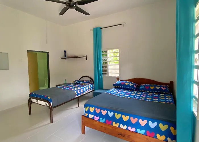 Roomstay Batu Buruk