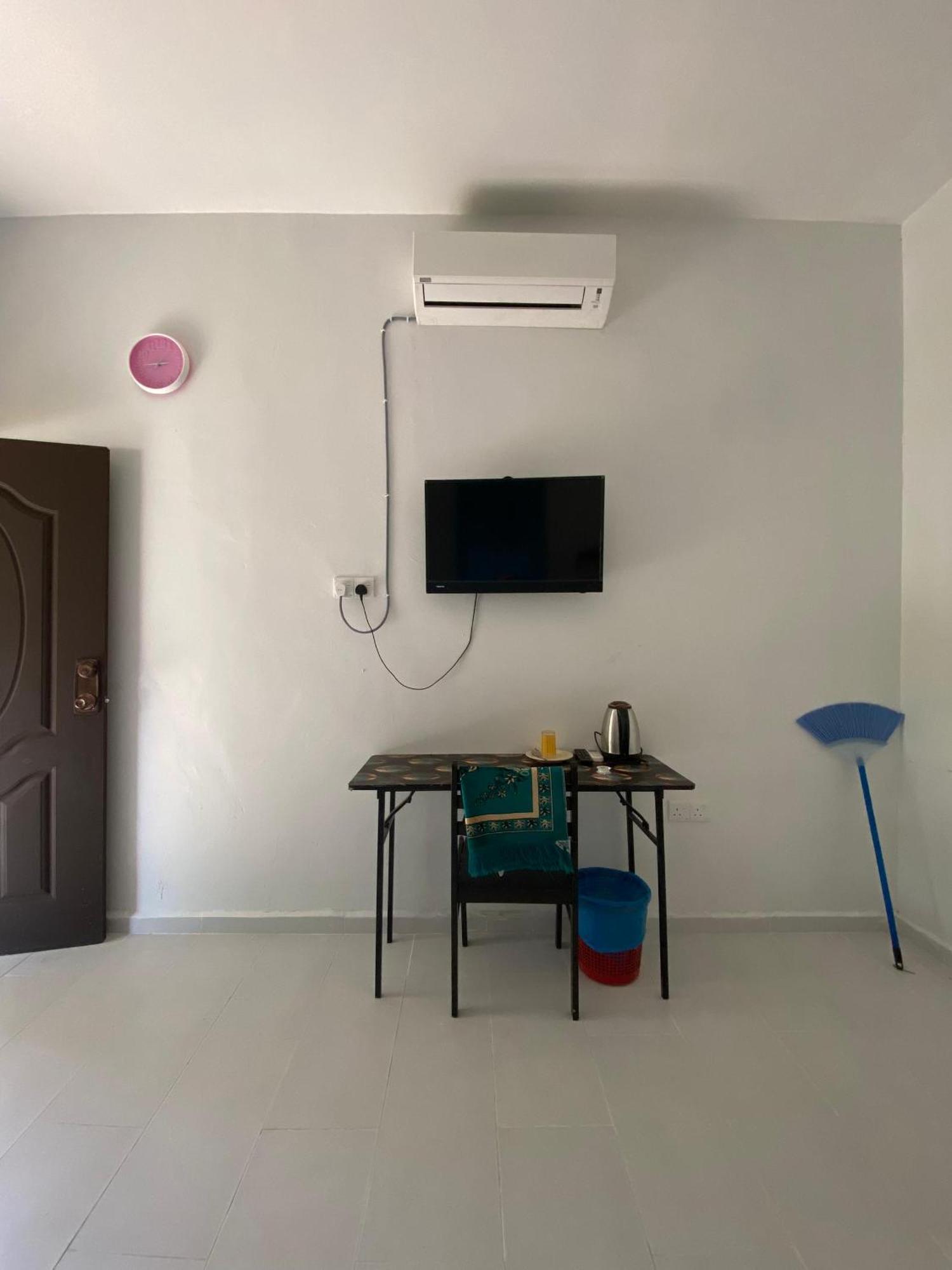 Roomstay Batu Buruk